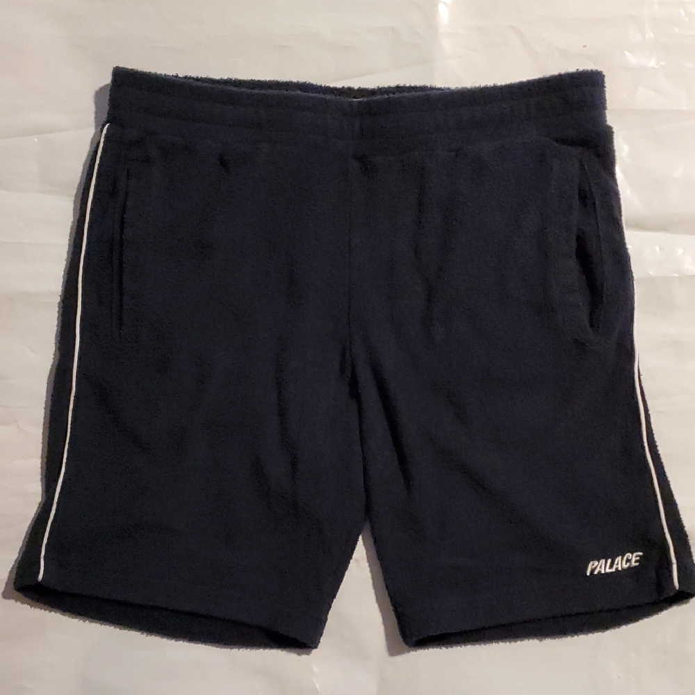 Palace Pipe Up Shorts. Size Large. Color Navy.
